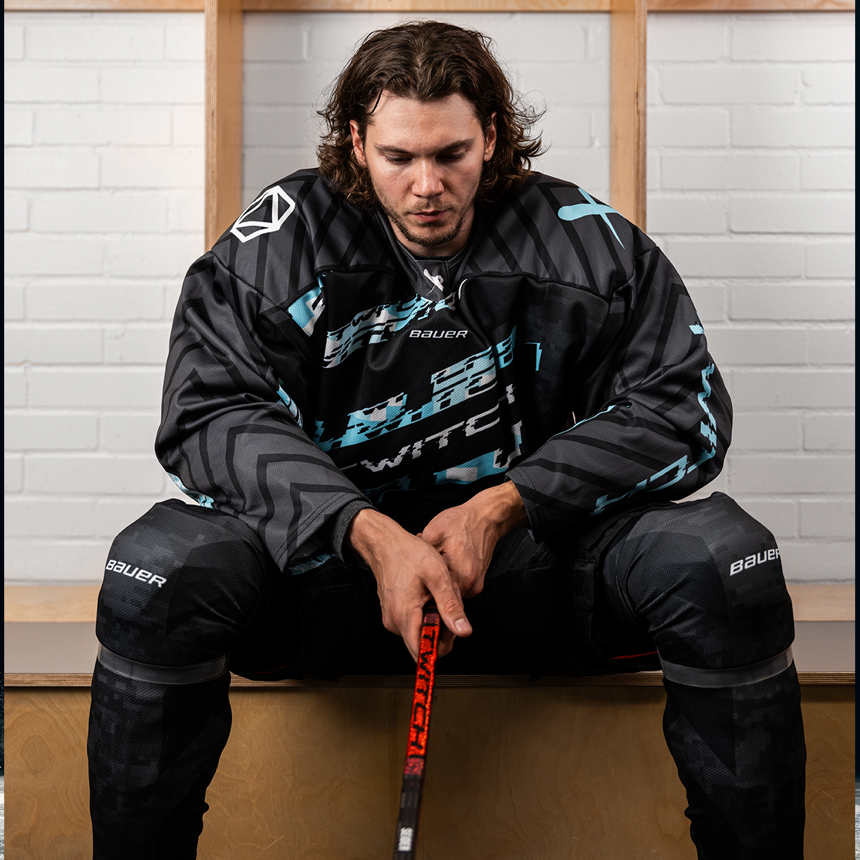 BAUER TWITCH GRIP STICK RED INTERMEDIATE