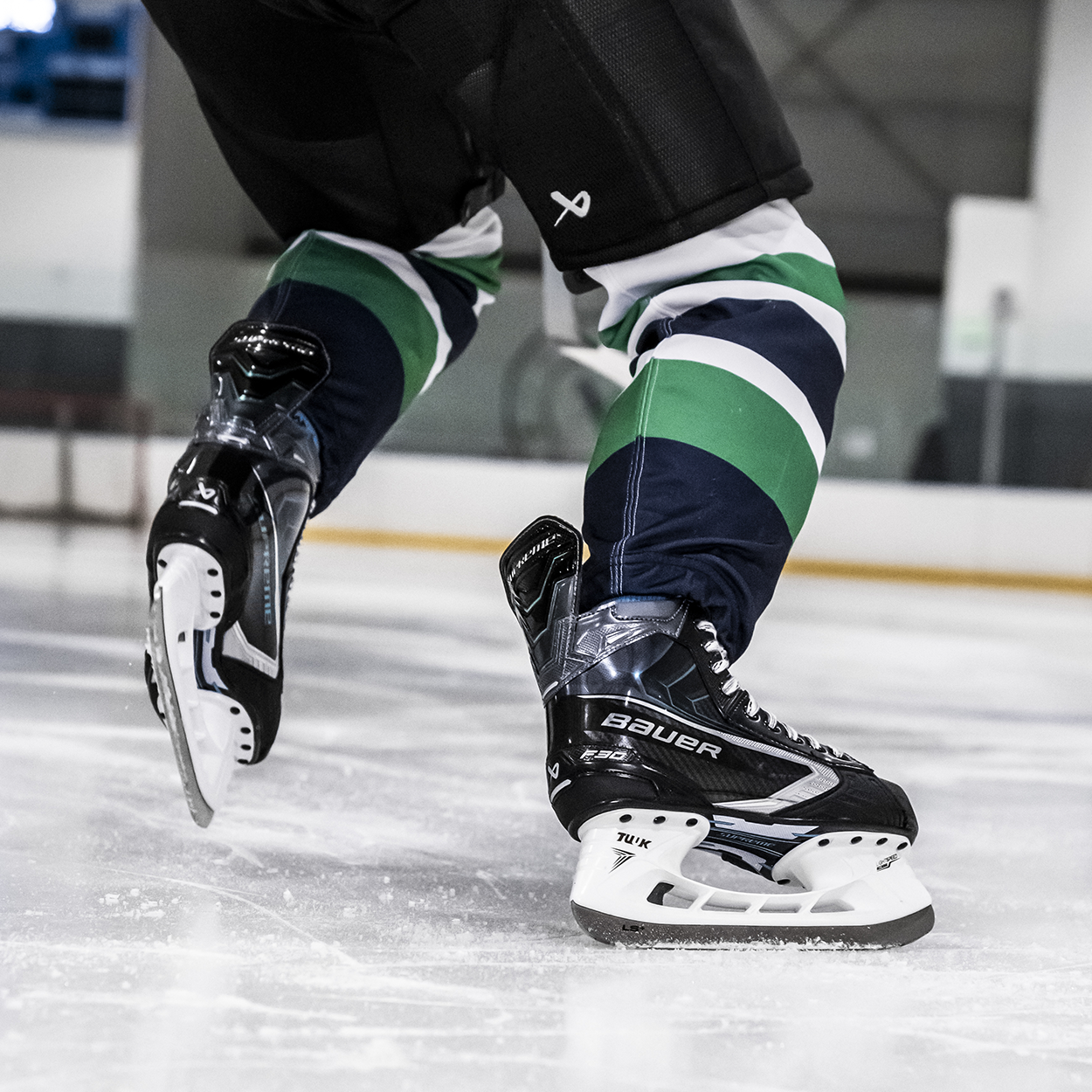 BAUER SUPREME F30 SKATE YOUTH